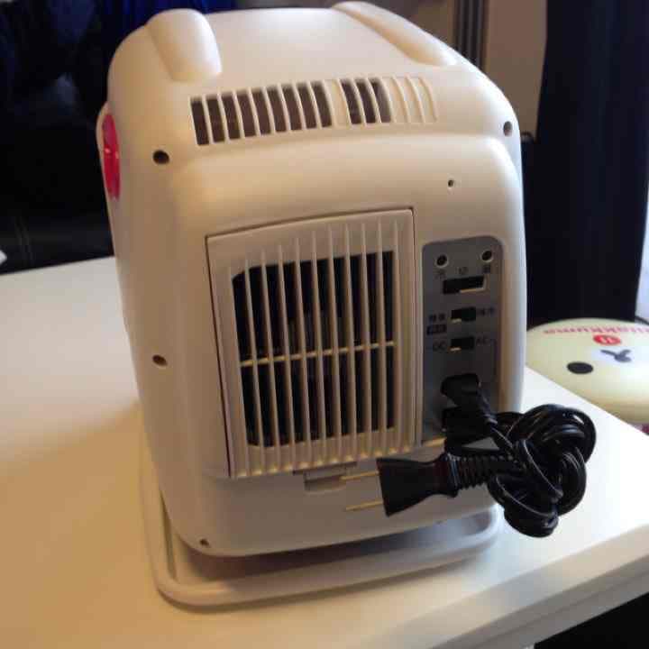 【 即決でさらに値下げ！】ミニ冷蔵庫♡