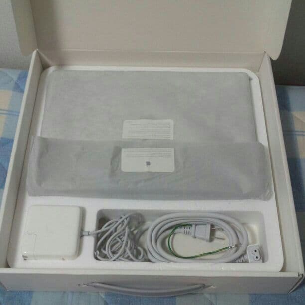 マックブック ほぼ新品状態最高品質