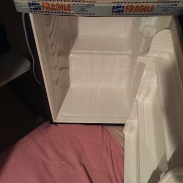 単身用2ドアの冷蔵庫