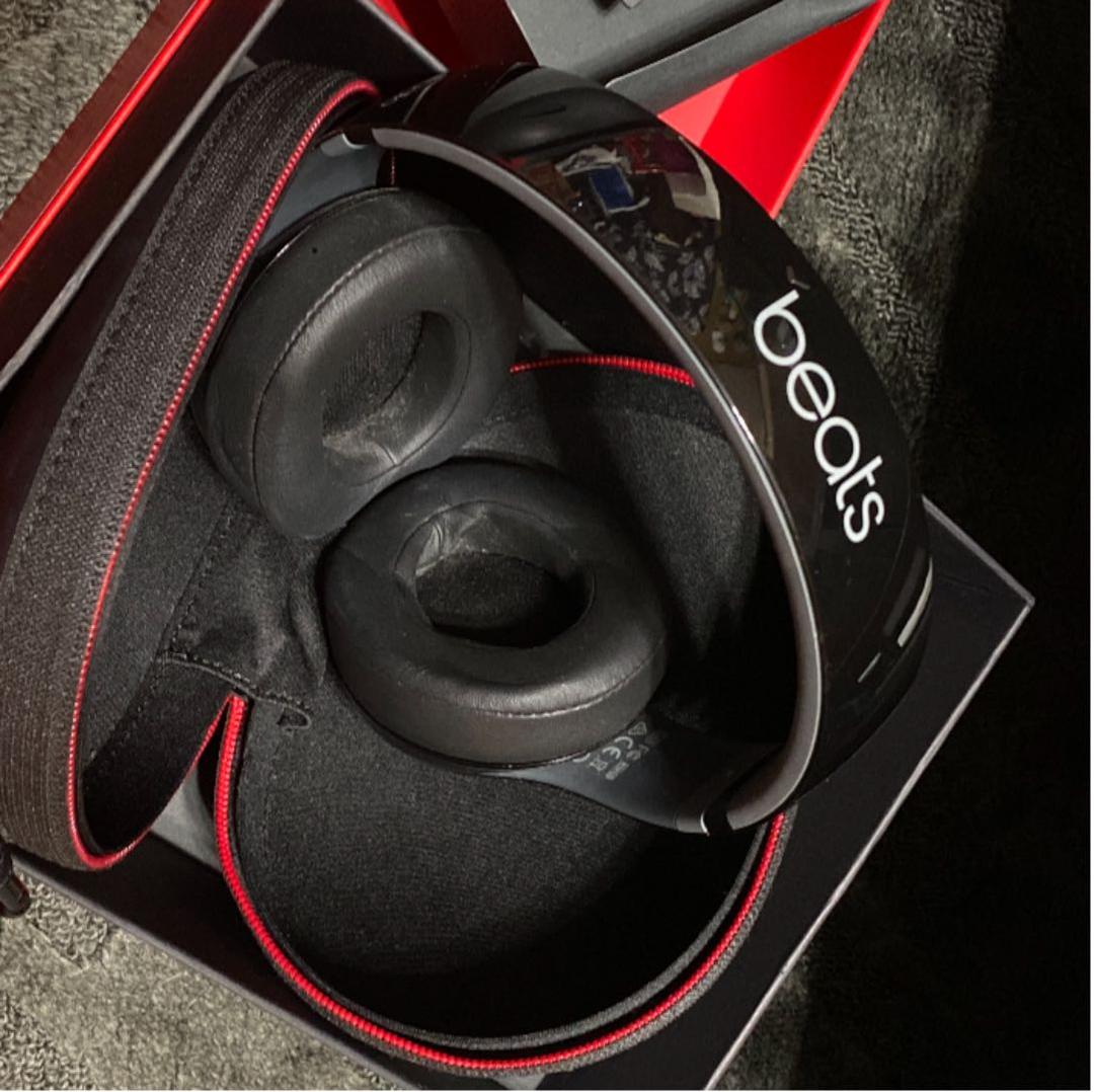 Beats ヘッドホン
