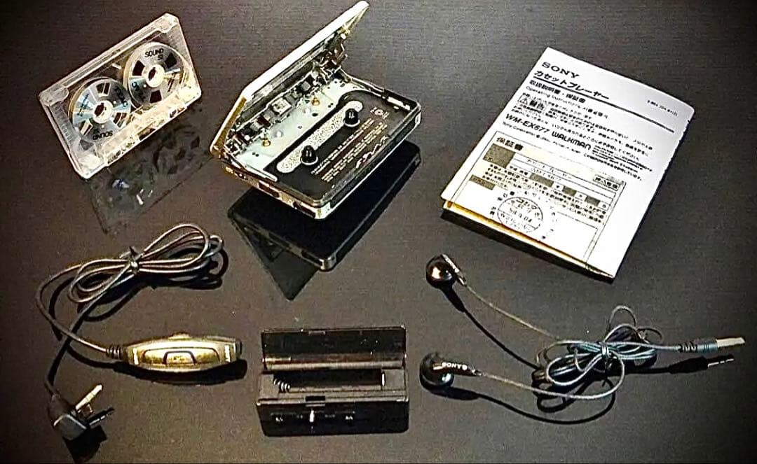 カセットウォークマンSONY WM-EX677「整備済み、完動美品」