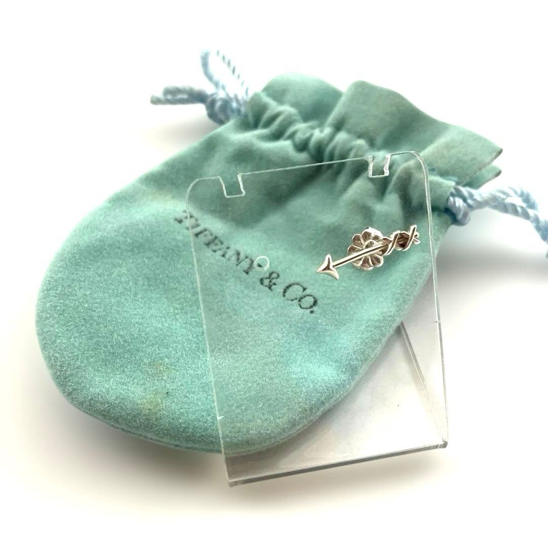 TIFFANY & Co. パロマ・ピカソ グラフィティ アロー ピアス
