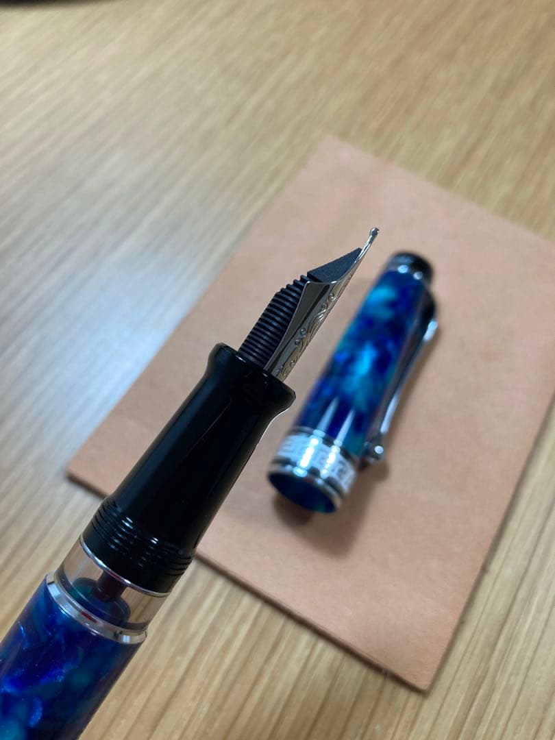本日限定！新品未使用品！アウロラ　オプティマ　アズーロ　万年筆　18kニブ　B
