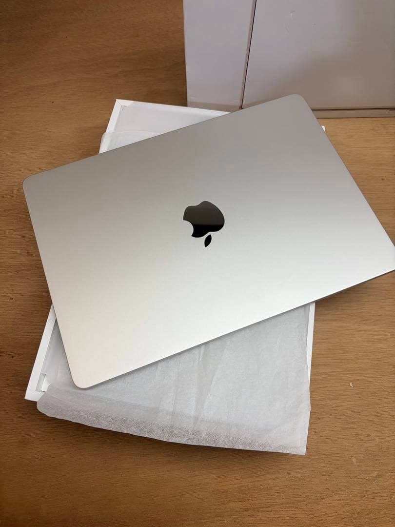 MacBook Air M2 メモリ8GB 256GB おまけ付き