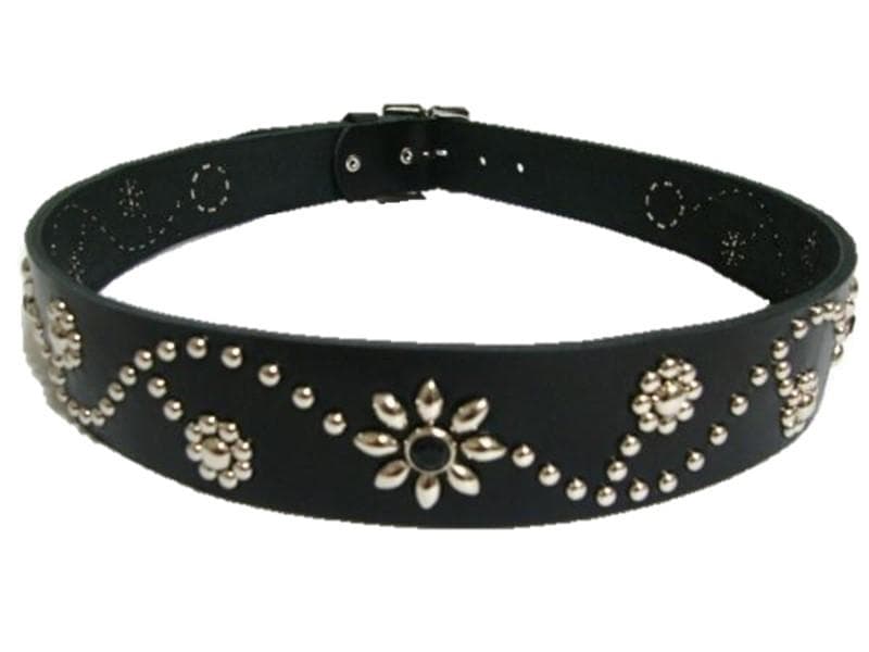 栃木レザー　フラワー型スタッズベルト　黒（ブラックスポッツ）一枚革