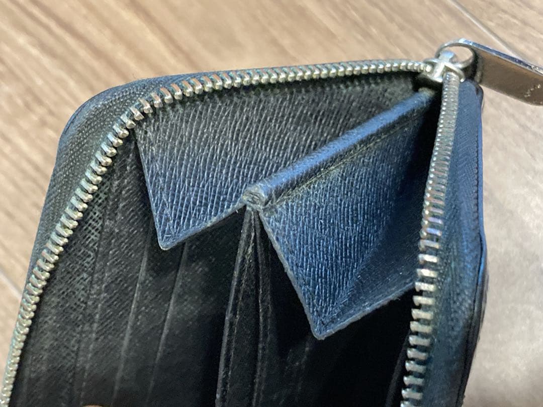 ルイヴィトン エピ ジッピーパース 小銭入れ ミニ財布 黒