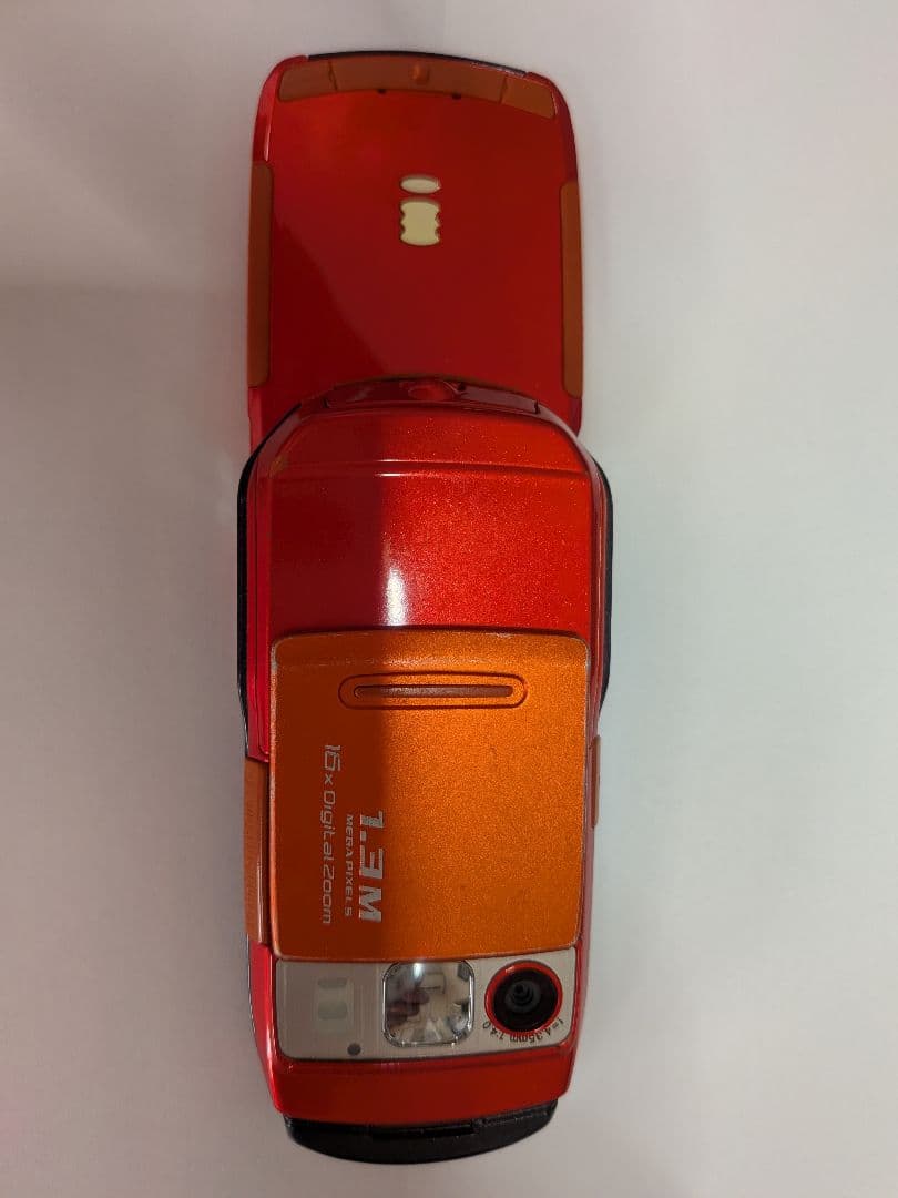 SO505iS オレンジ 赤 携帯電話 本体