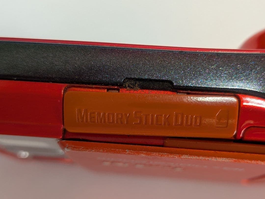 SO505iS オレンジ 赤 携帯電話 本体