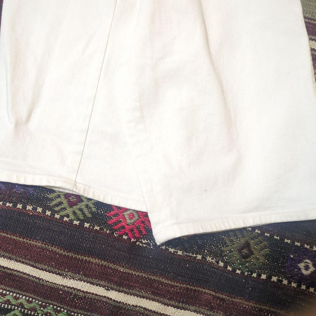 【美品】ヤヌーク　YANUK Laura カーブテーパードデニム　ホワイト　24