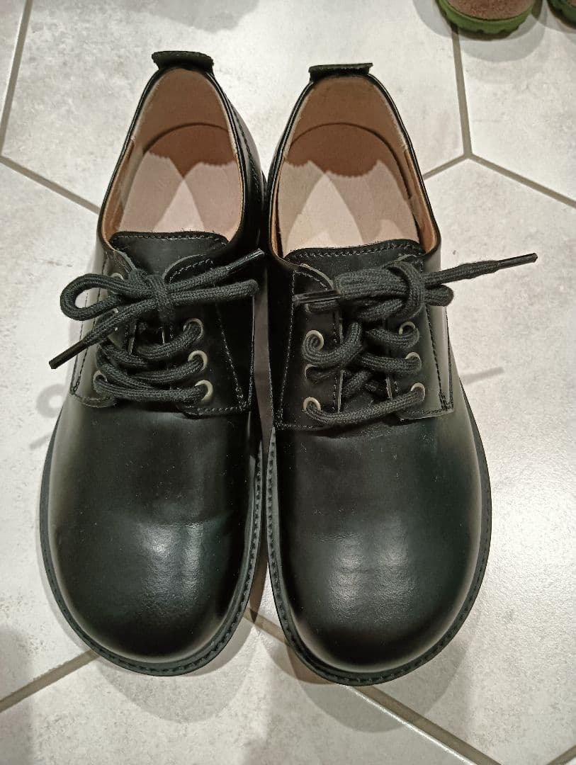 りんごです。ビルケン クレイヴァル39ナロー