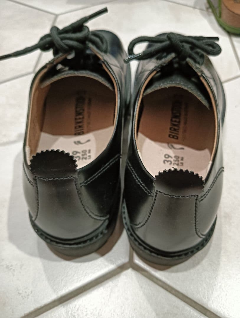 りんごです。ビルケン クレイヴァル39ナロー