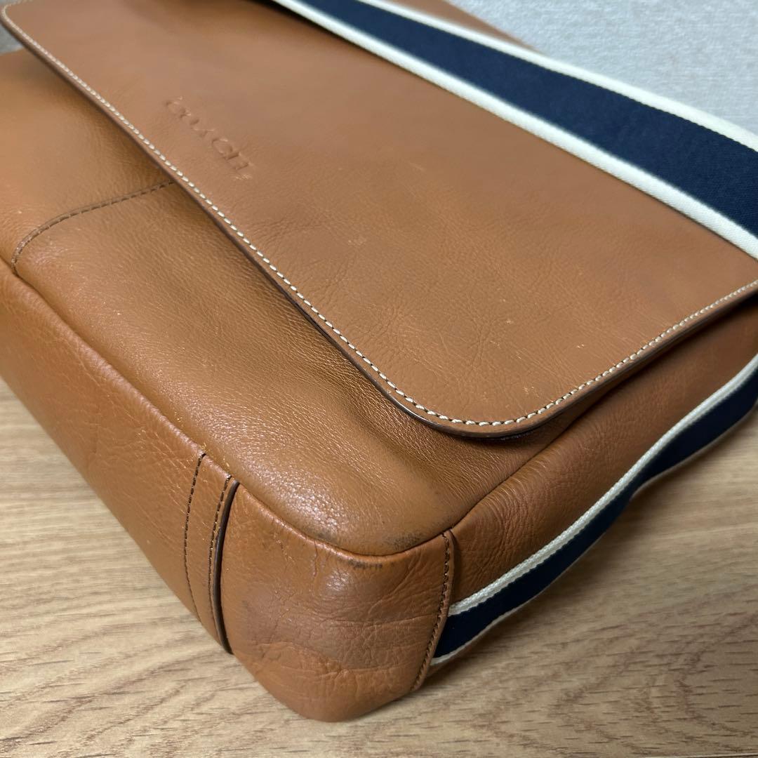 【美品】コーチ ショルダーバッグ ヘリテージ メッセンジャー ブラウン レザー