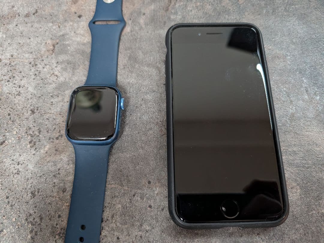 iPhone SE2とApple Watch 7