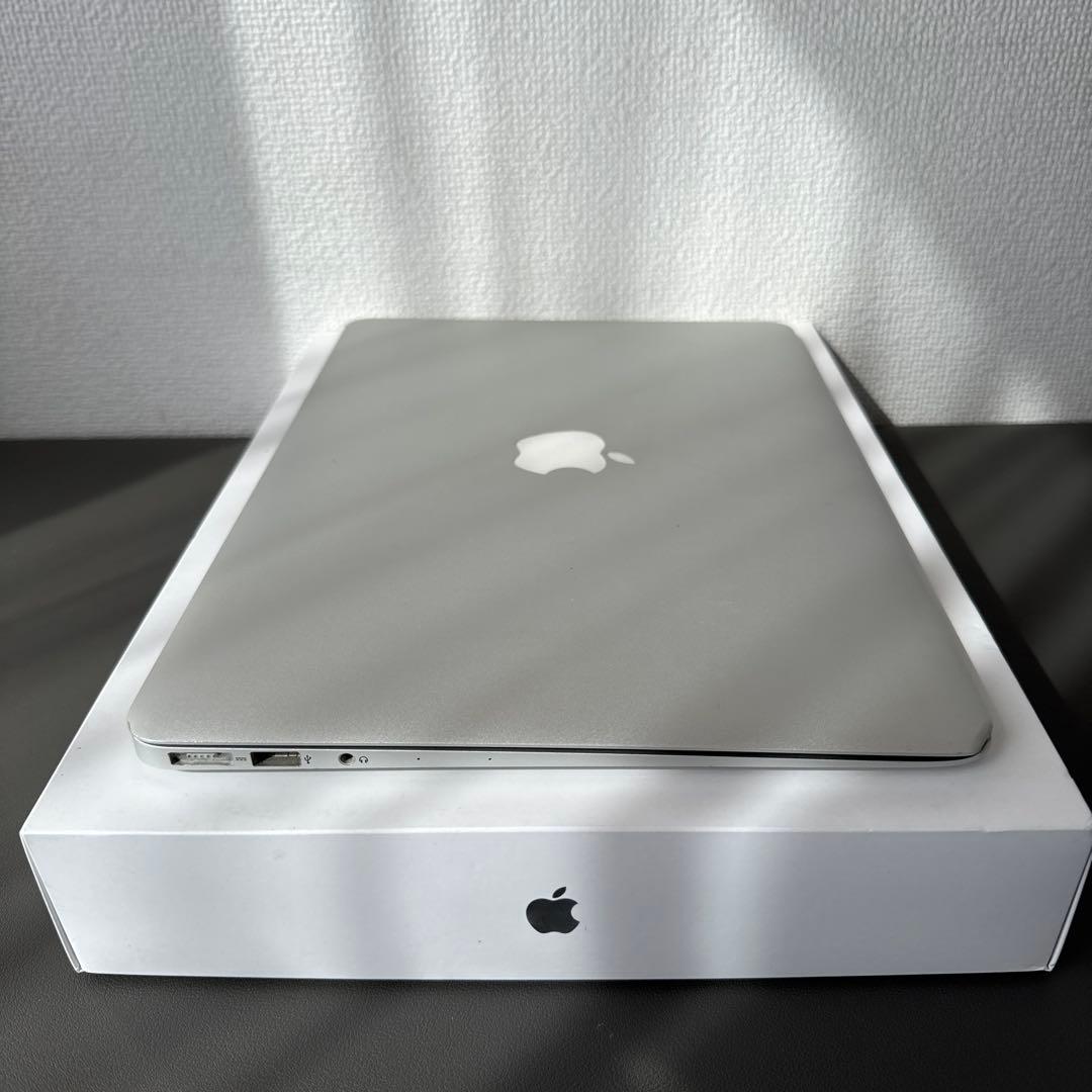 MacBookAir本体2014 USメモリ4GB SSD128GB 13インチ