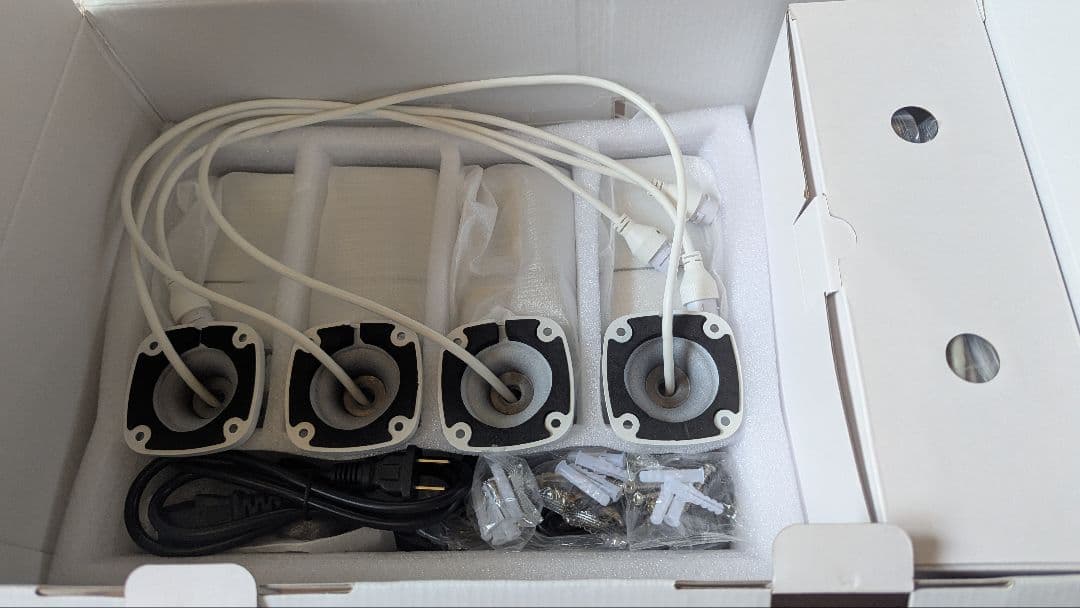 A-ZONE 800万画素 POE給電防犯カメラキット