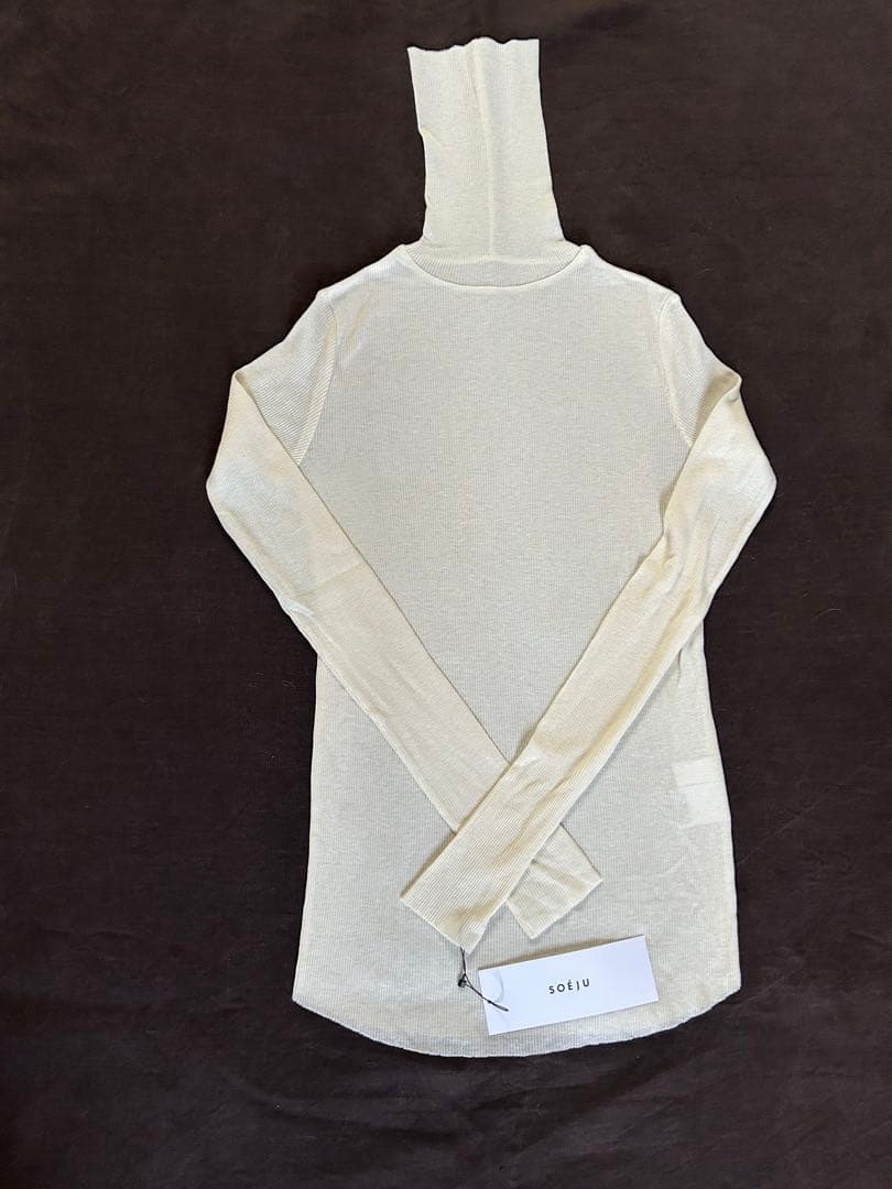 ソージュ soeju カシミア混タートルカットソー オフホワイトL新品タグ付
