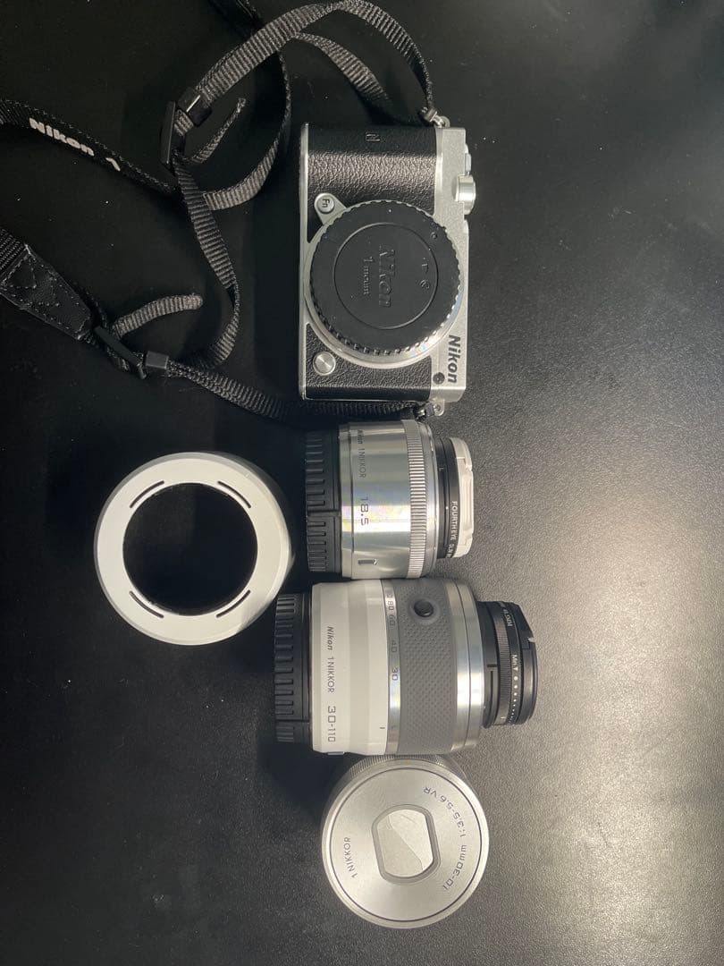 【美品】Nikon 1 J5 ダブルズーム＋単焦点セット（フィルター付き）