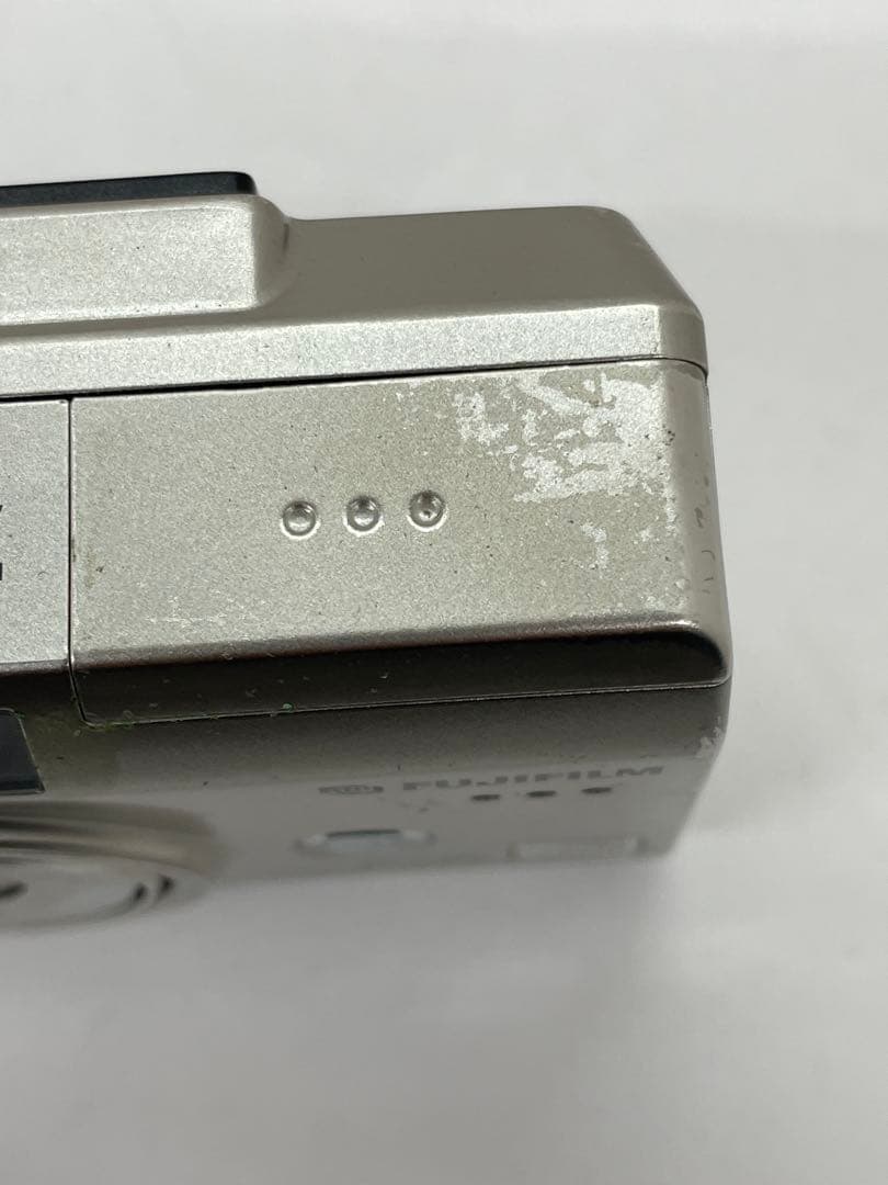 FUJIFILM FinePix F710 デジタルカメラ　ジャンク