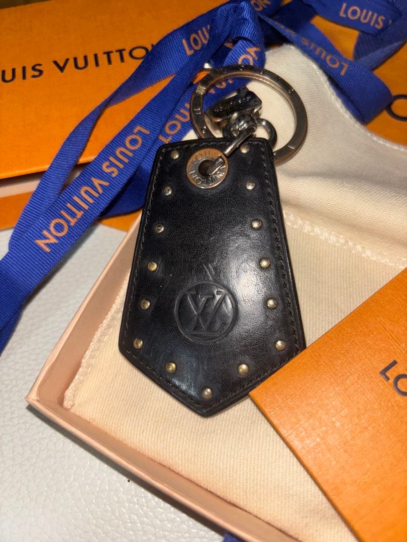 LOUIS VUITTON ルイ・ヴィトン LV キーリング