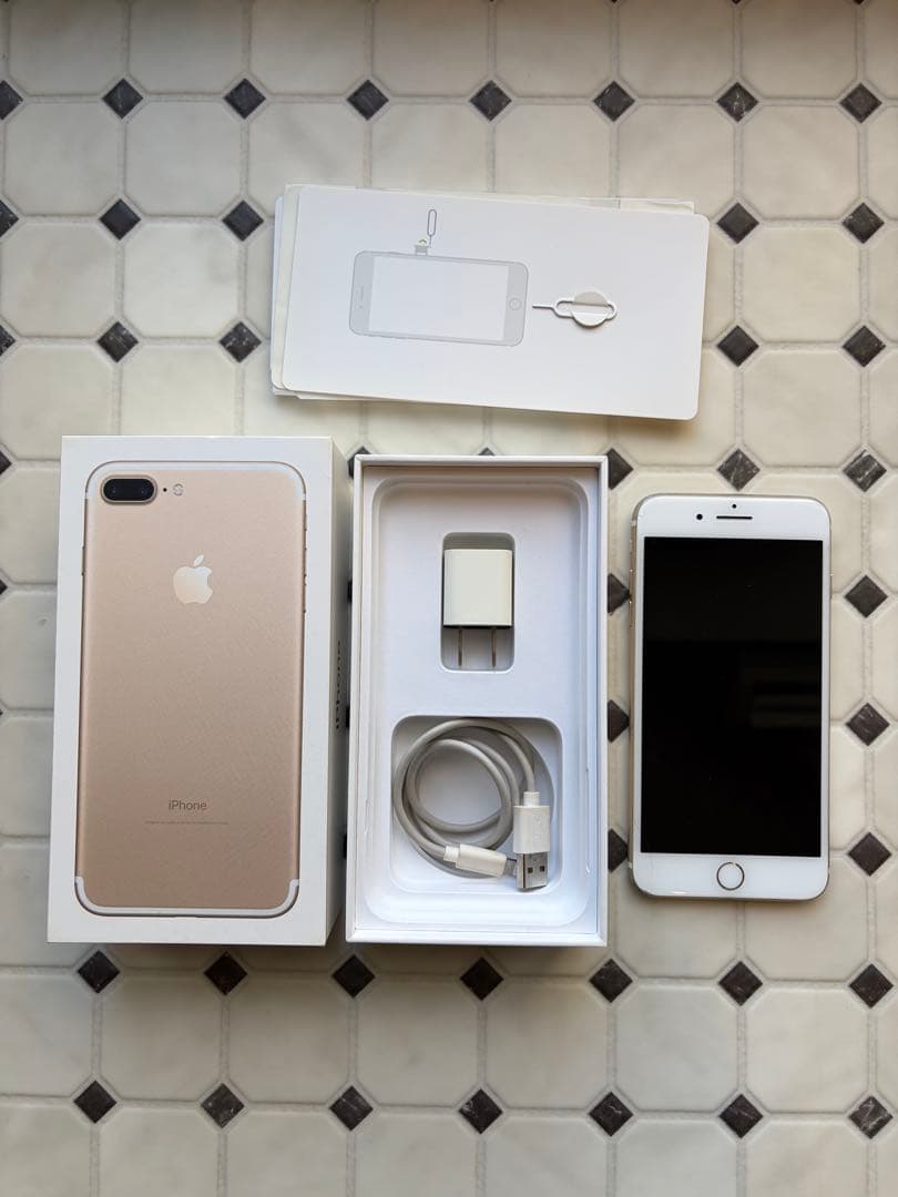 iPhone 8 Plus 128GB 本体＋付属品一式