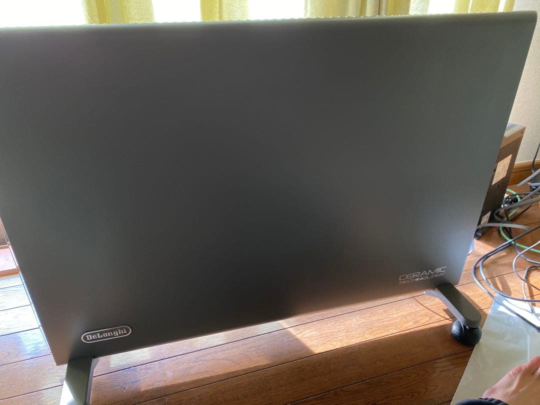 電気ヒーター DeLonghi HXJ60L12