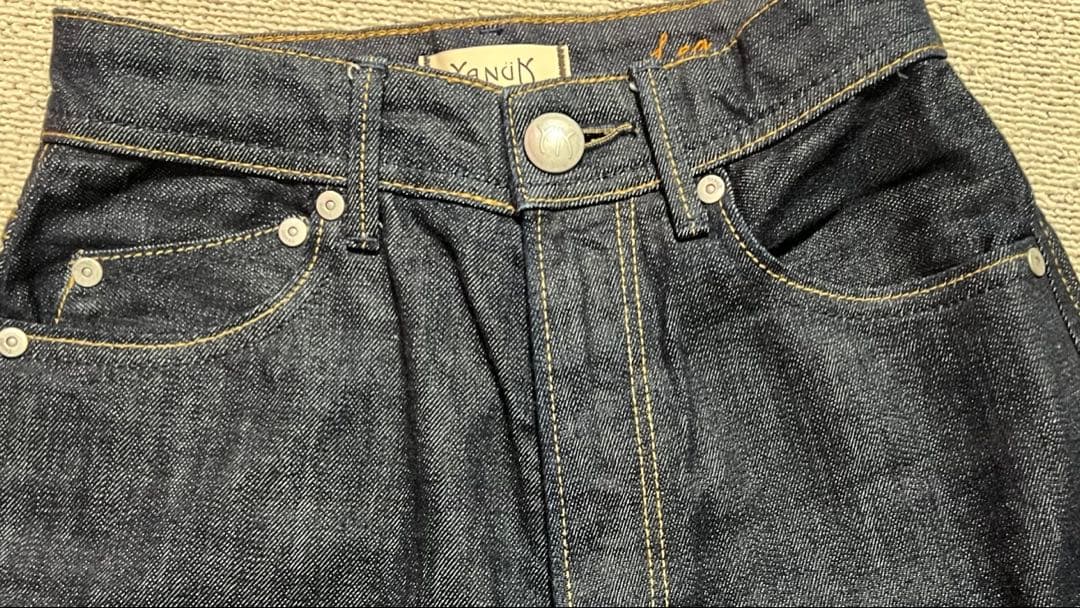 YANUK ダークインディゴ ストレートデニム