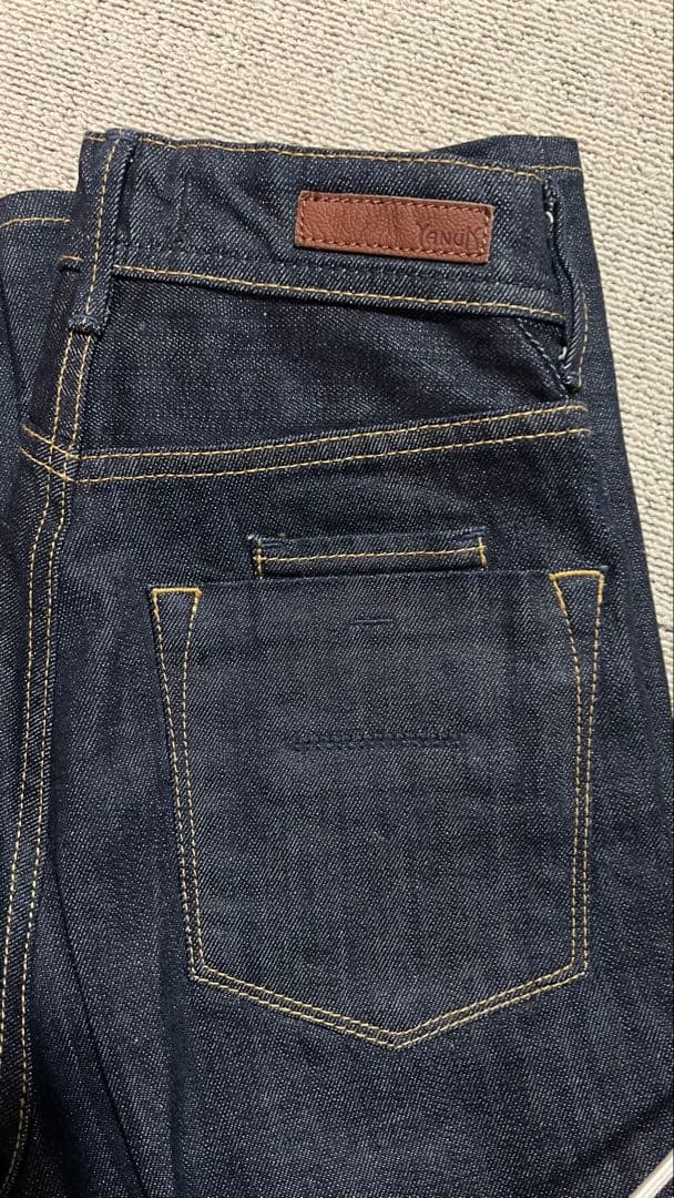 YANUK ダークインディゴ ストレートデニム