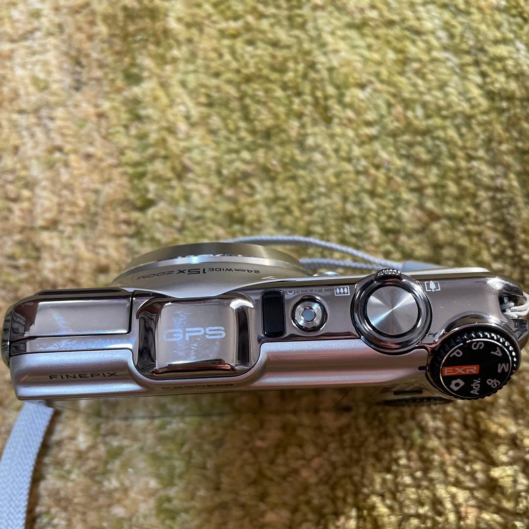 Fujifilm FinePix F550 EXR シルバー