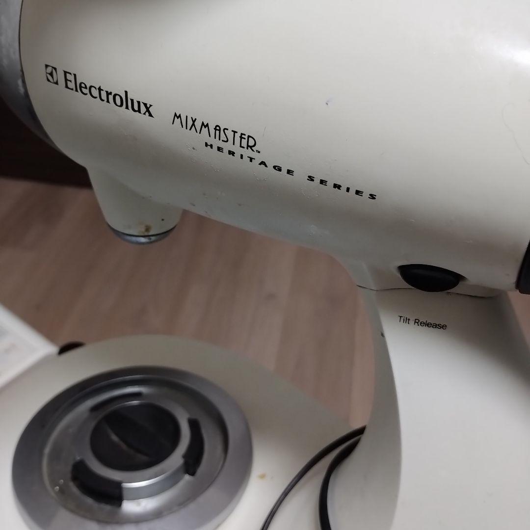 エレクトロラックス スタンドミキサー ESM945