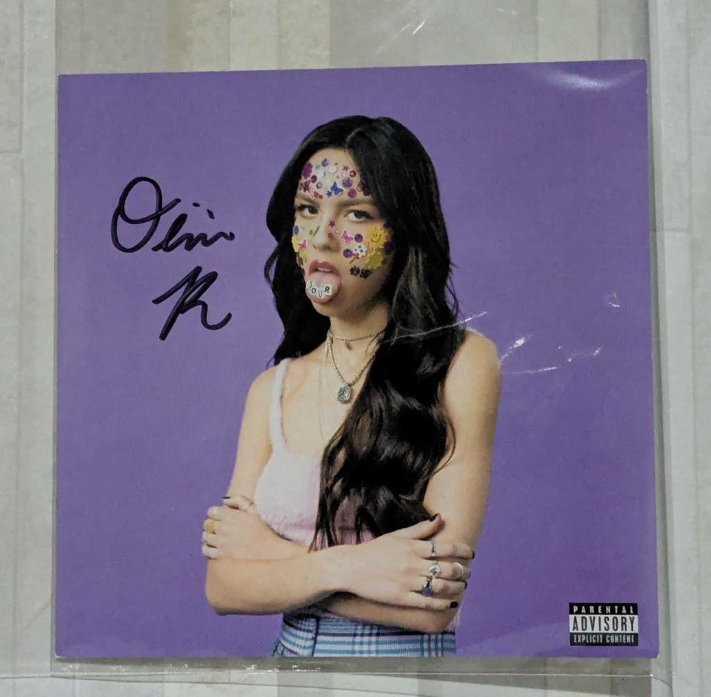 Olivia Rodrigo 直筆サイン sour