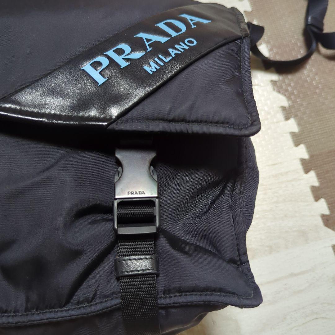 PRADA プラダ ブラック メッセンジャーバッグ