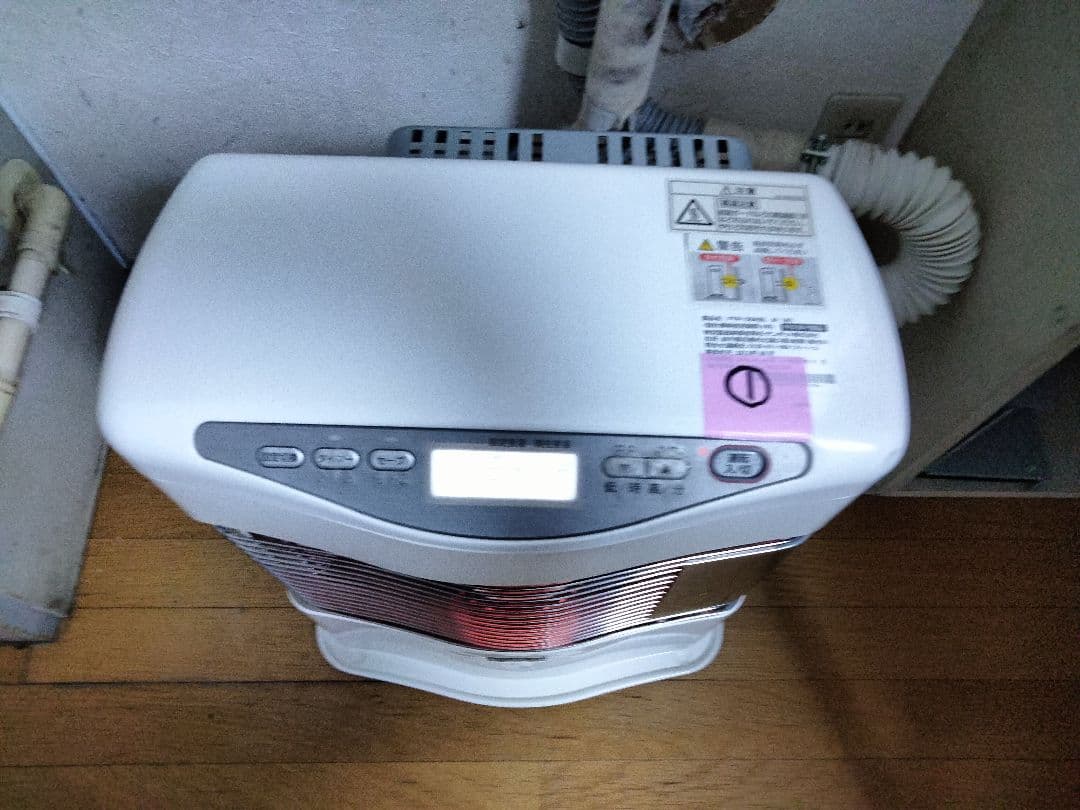 札幌発サンポットFF石油ストーブ！品番「FFR‐384BL」2013年式中古品①