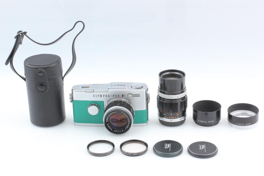 伊藤　ライトグリーン　オリンパス Pen FT 40、100mmレンズ