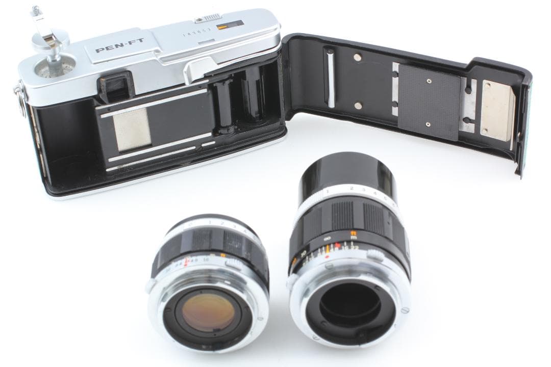 伊藤　ライトグリーン　オリンパス Pen FT 40、100mmレンズ