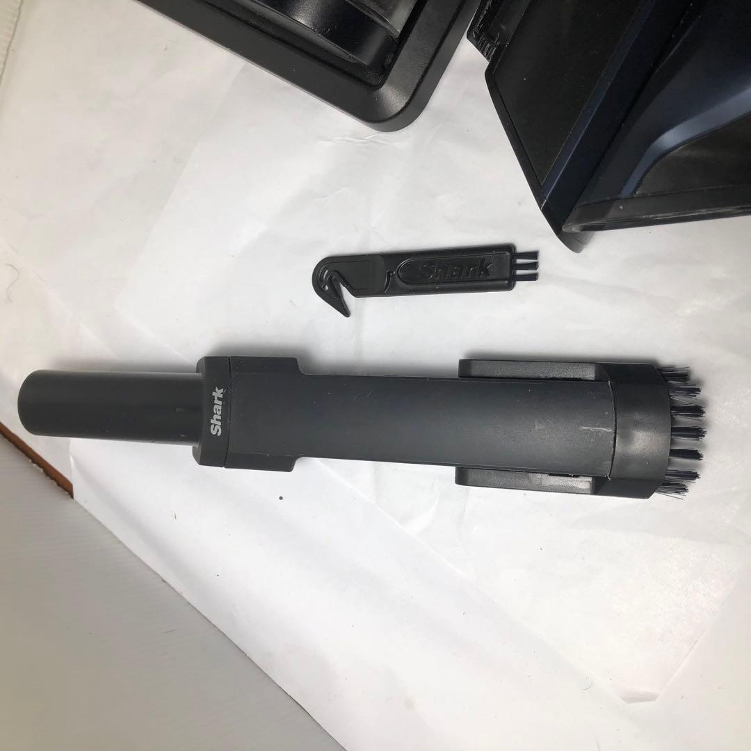 Shark コードレスクリーナー CS651JBL