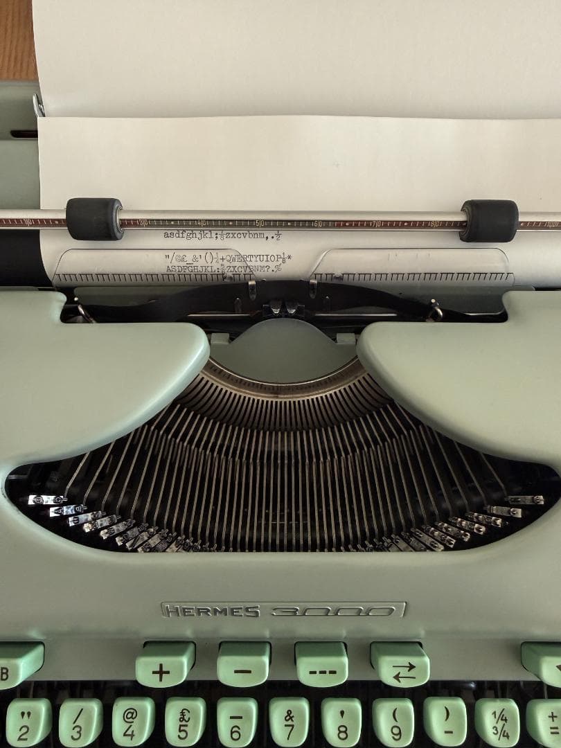 Hermes 3000 タイプライター
