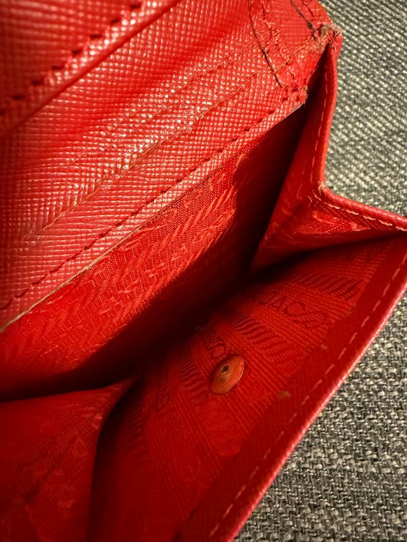 PRADA サフィアーノレザー 3つ折り財布 レッド