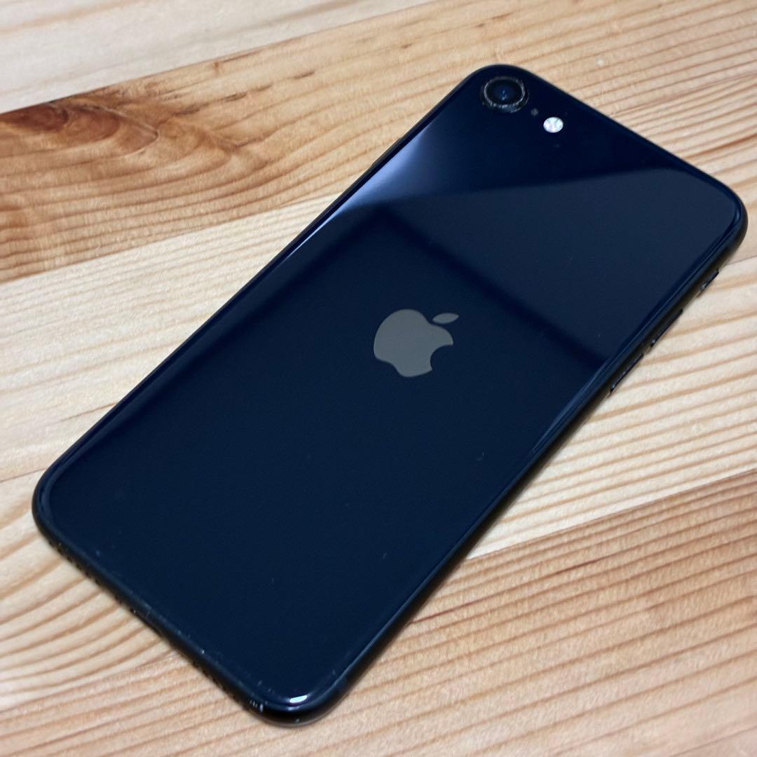 購*人様 バッテリー新品　iPhoneSE第3世代64GB SIMフリー　美品