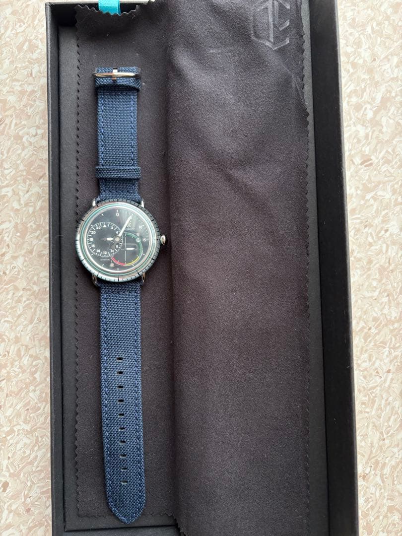 腕時計　日本未上陸　自動巻き