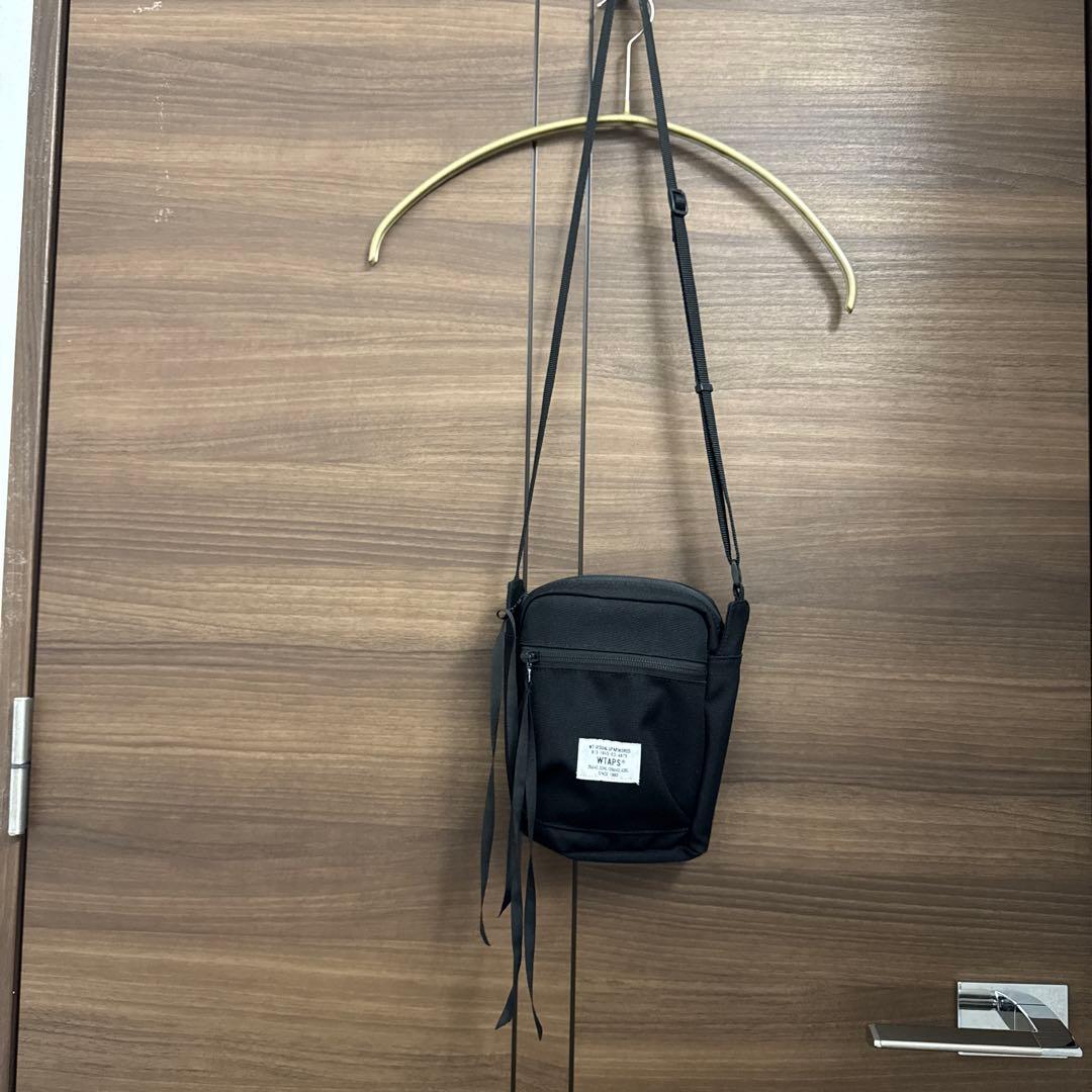WTAPS ブラック ショルダーバッグ