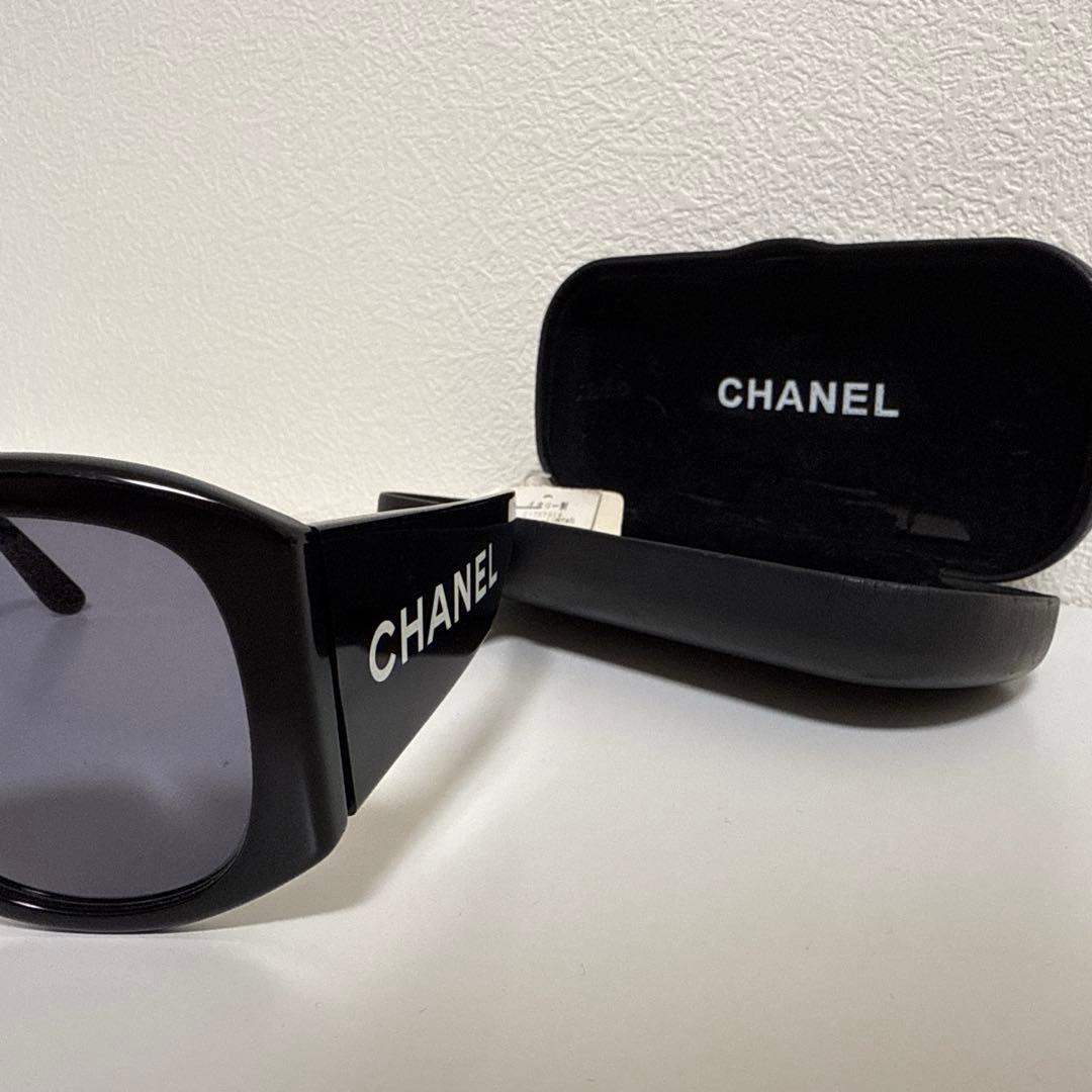 【CHANEL】90s ヴィンテージ サングラス ビッグロゴ スクエア型