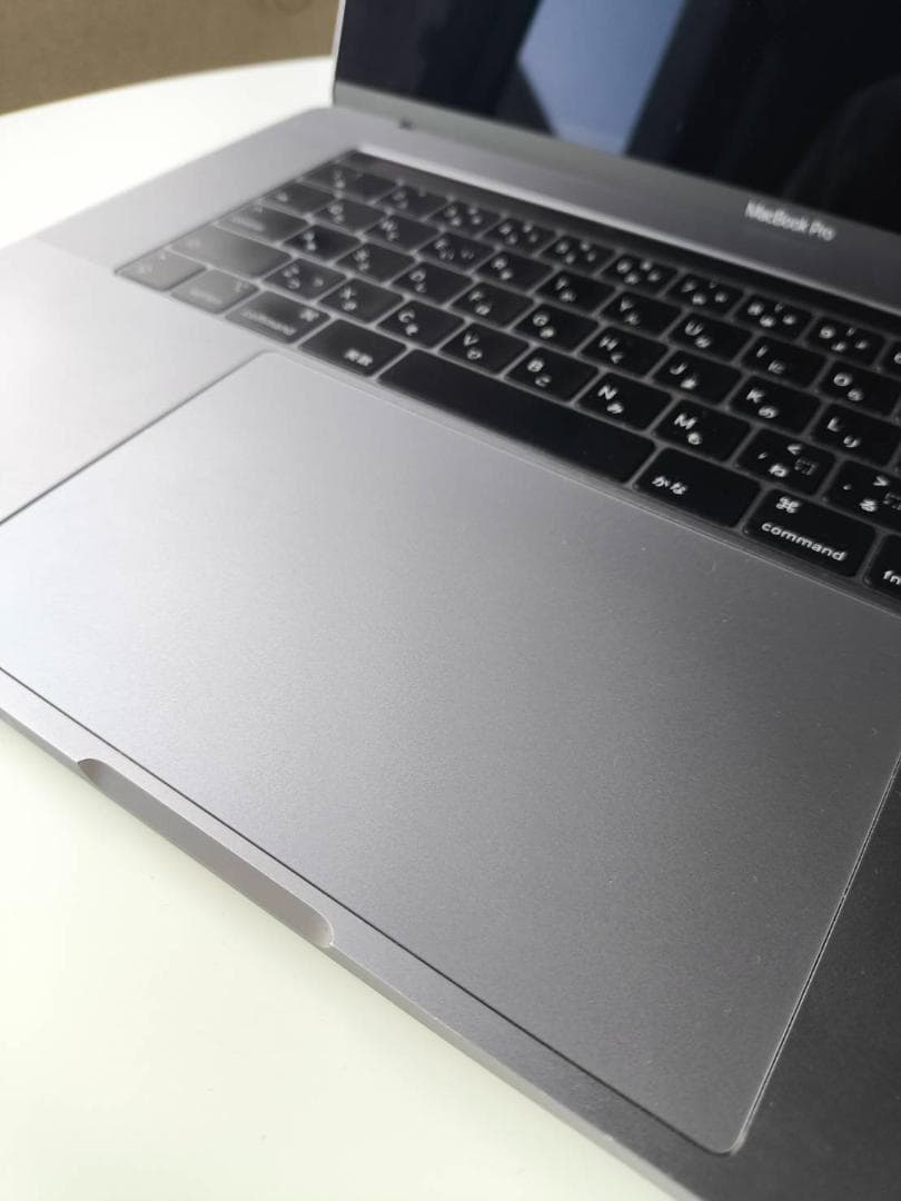 美品 MacBook Pro 15in 16G / 256G (スペースグレー)