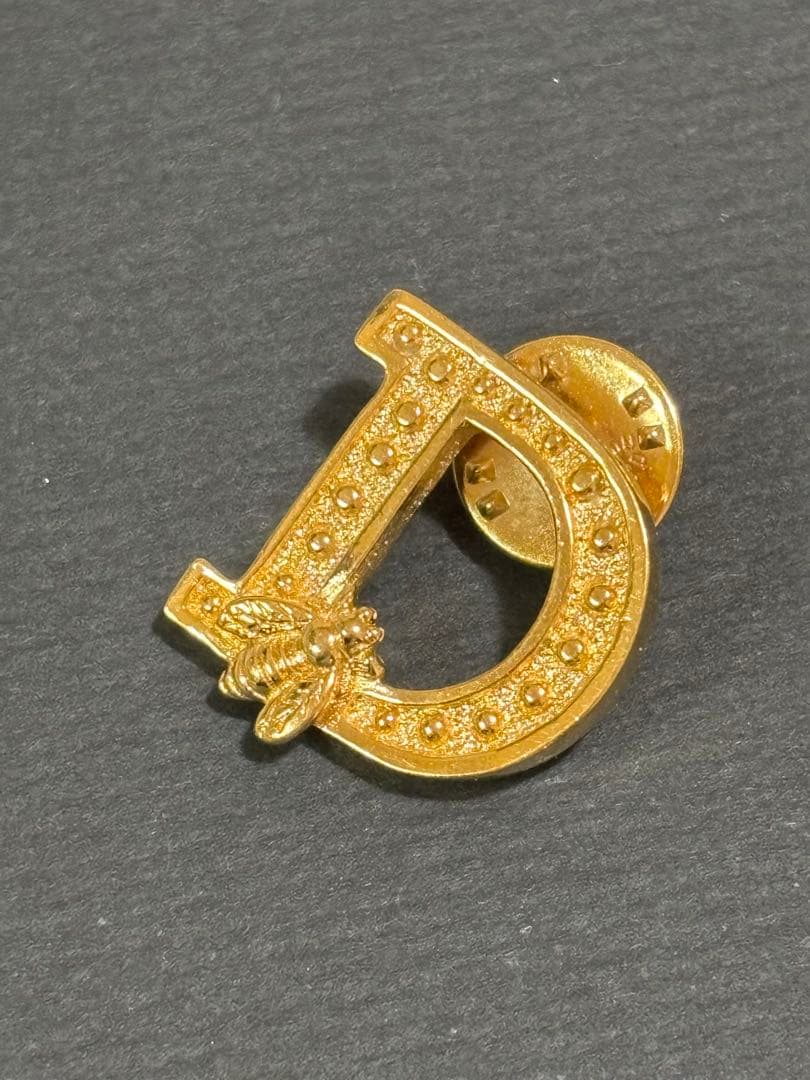 クリスチャン　ディオール　dior ピンブローチ　蜂　ビー　Dロゴ　ゴールド