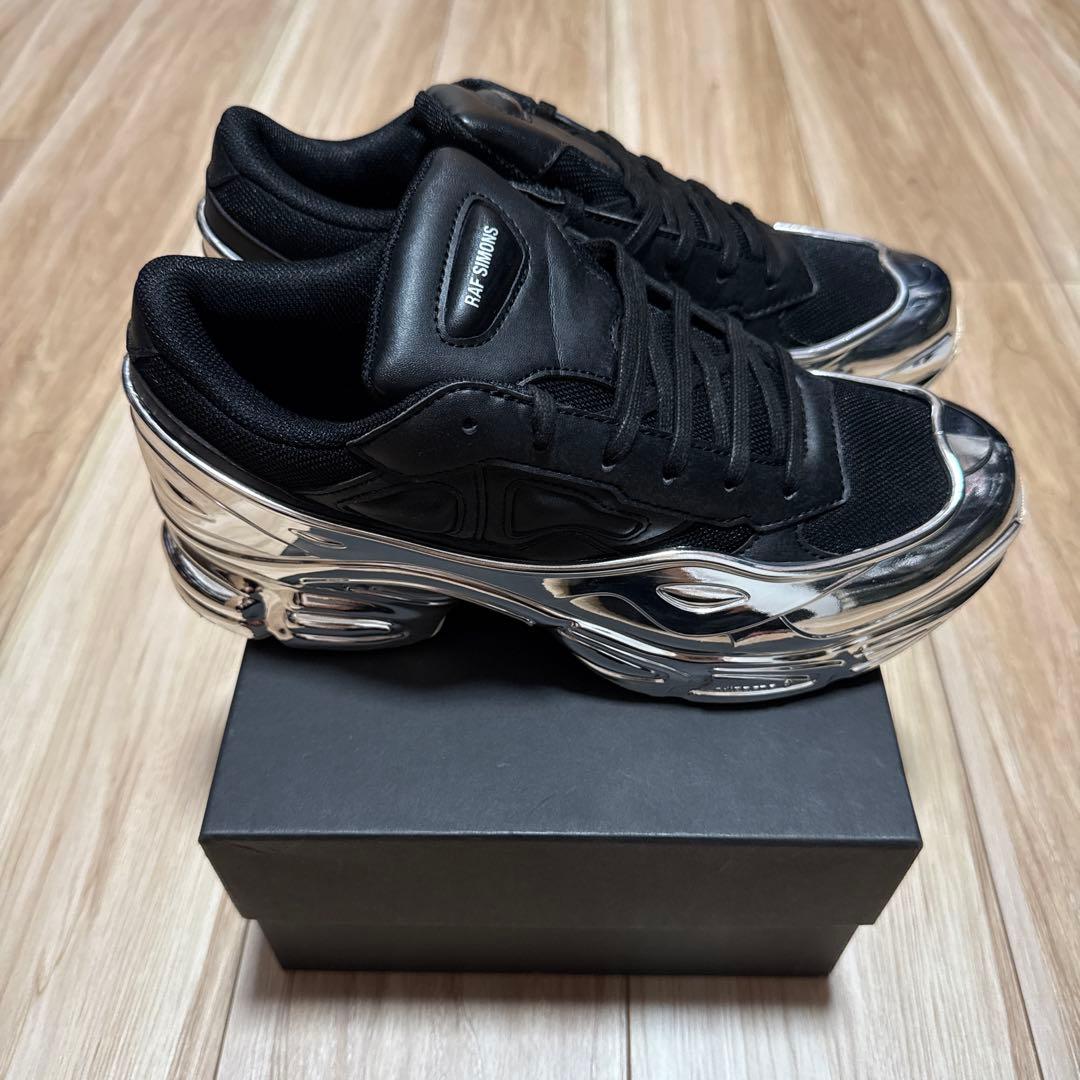 【RAF SIMONS×ADIDAS OZWEEGO】ラフシモンズ スニーカー