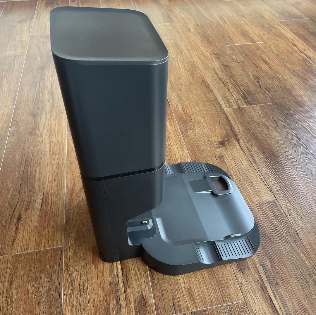 【予備の消耗品付き】iRobot Roomba ロボット掃除機 ルンバ i7+