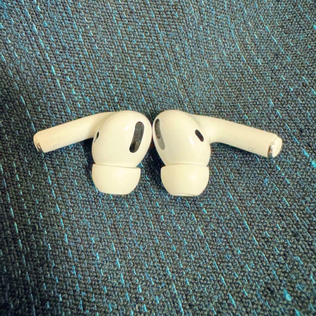 ⭐️美品・正規品⭐️AirPods Pro 両耳 【すぐに発送】C★