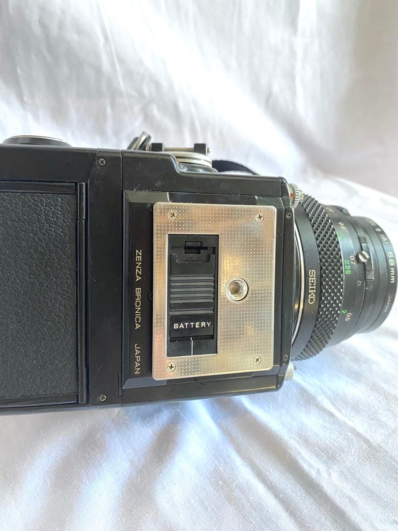 Zenza Bronica ETRS 75mm ゼニアブロニカ　グリップ付き