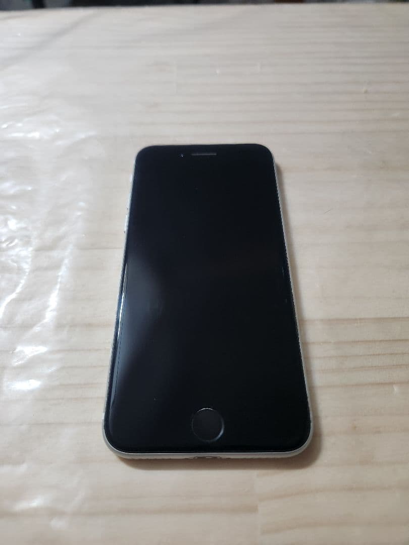 と*ぼ様 美品 iPhoneSE2 256GB