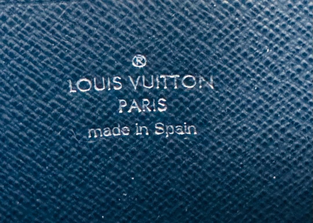 【美品 】ルイヴィトン エピ ジッピーウォレット 長財布　ラウンドファスナー 青