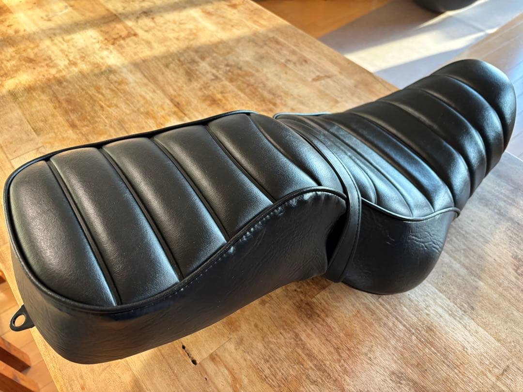 ハーレー スポーツスター 純正 アイアン1200 タックロールダブルシート